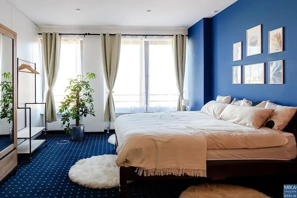 150 M² Unterkunft Mit Billard, Kicker & Parkplatz Apartment Berlin Germany
