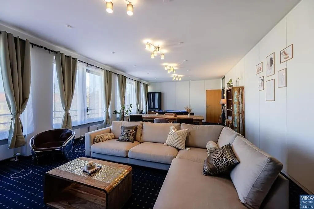 150 M² Unterkunft Mit Billard, Kicker & Parkplatz Apartment Berlin Germany
