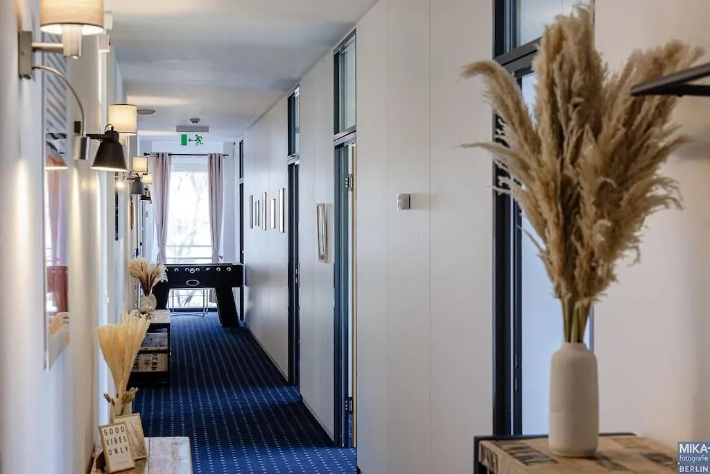 150 M² Unterkunft Mit Billard, Kicker & Parkplatz Apartment Berlin 0*,