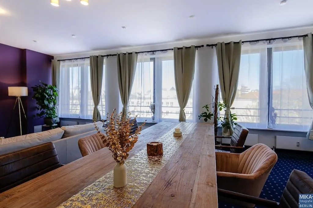 150 M² Unterkunft Mit Billard, Kicker & Parkplatz Apartment Berlin