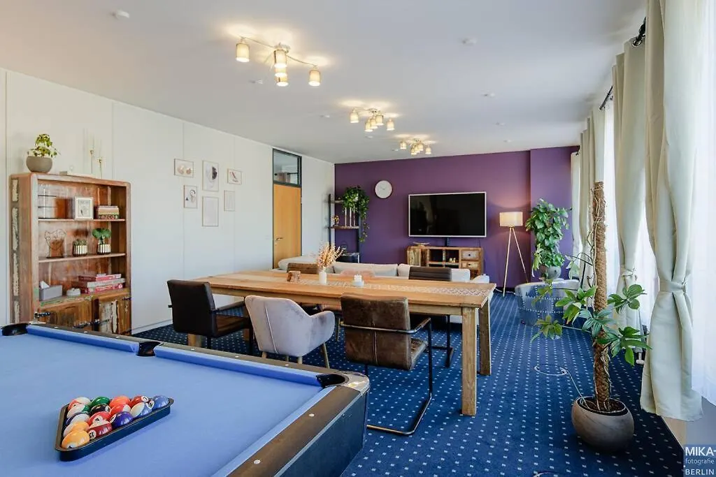150 M² Unterkunft Mit Billard, Kicker & Parkplatz Apartment Berlin